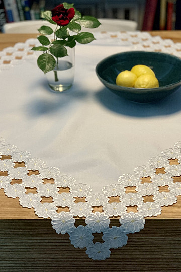 Tischdecke bestickt DAISY