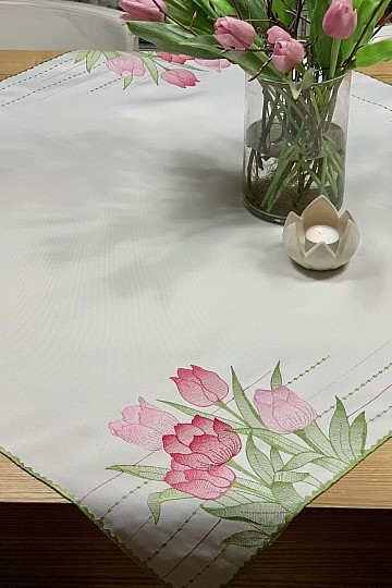 Bestickte Tischdecke und Schal Rosa Tulpen