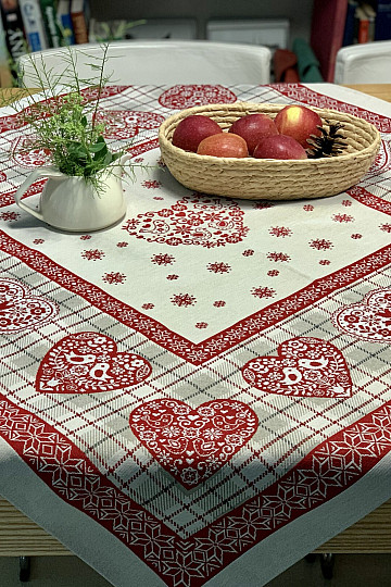 Gobelin-Tischdecke und Schal HERZ IN KARA