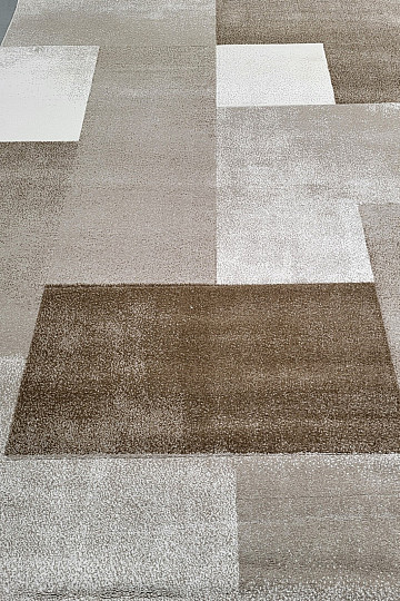 QUADRATISCHER Teppich