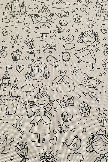 Prinzessin malt Stoff auf einfarbigem Hintergrund