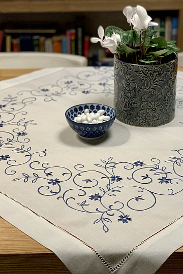 Bestickten Tischdecken Weiße mit blau Blume
