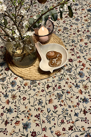 Gobelin-Tischdecke mit Blumen JURKOVIC – KLEINE BLUMEN