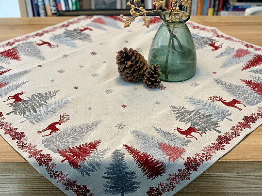 Tischdecken und Schals mit Weihnachtsteppich BÄUME MIT DEER