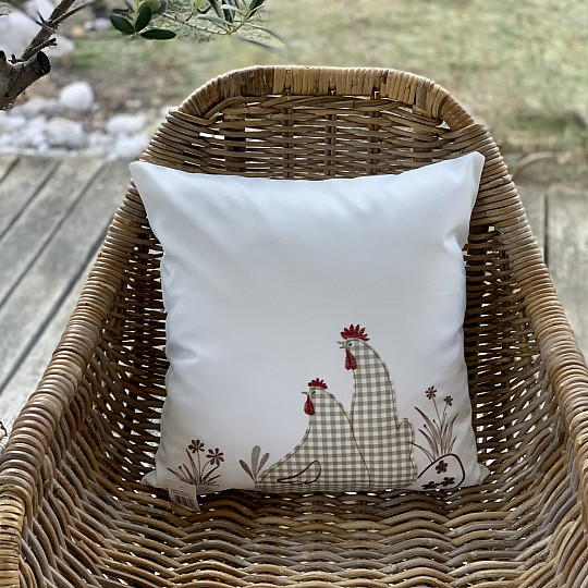 Gestickter Osterbezug HENS-Karo