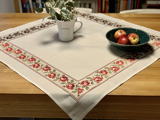 Bestickte Tischdecke und Schal ROSEN