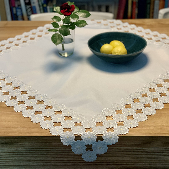 Tischdecke bestickt DAISY