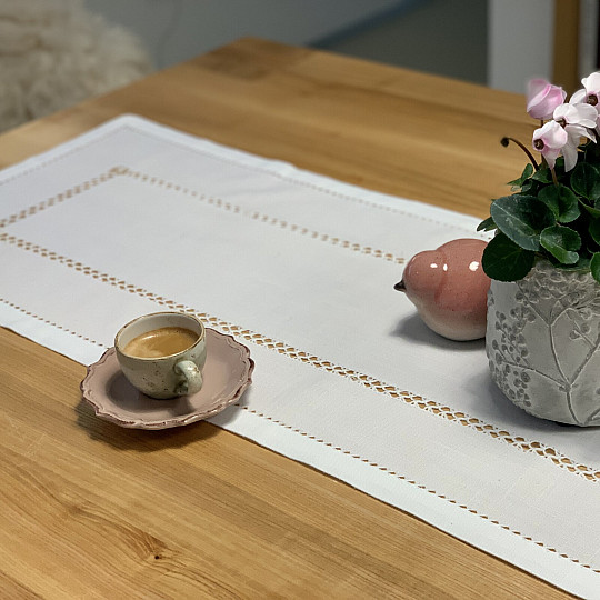 Tischdecke und Schal WEISS DURCHSCHNITT