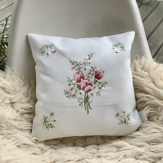 Bestickter dekorativer Bezug STRAUSS MIT TULPEN