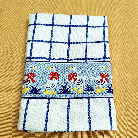 Handtücher von GRANDMA WHITE GOOSE mit Schleife