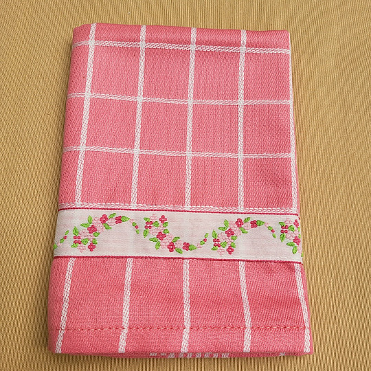 Handtücher von GRANDMA PINK MIT MINI-BLUMEN