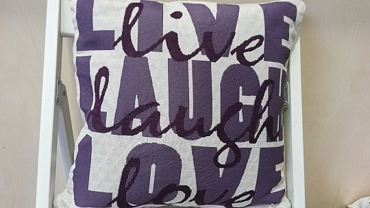 Dekorativer Kissenbezug LIVE PURPLE