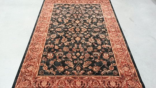 Luxus-Wollteppich ROYAL allover Blume green/black