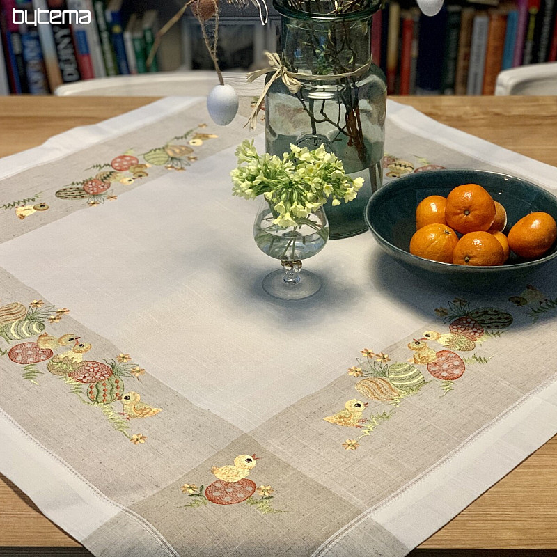 Bestickte Tischdecke Hühner mit Eiern