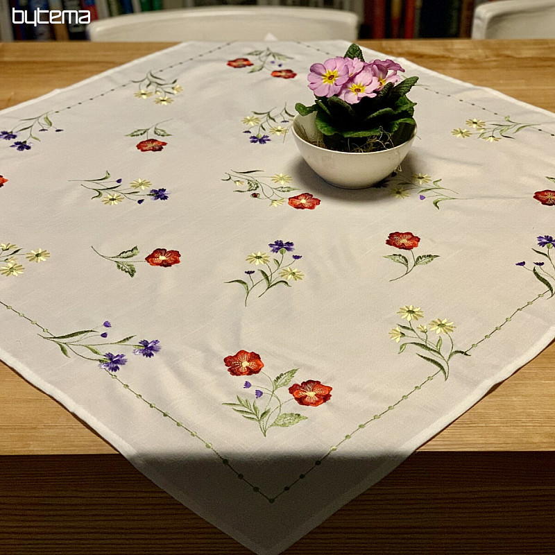 Bestickte Tischdecke BLUMEN IM QUADRAT