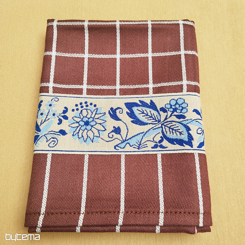OMAS BRAUNE HANDTÜCHER MIT BLAUEN BLUMEN