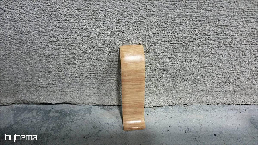 Fußbodenleiste EICHE 518/5802 | Bytema