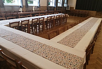 Tischdecken für das Kulturzentrum der Gemeinde Lešná