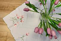 Bestickte Tischdecken mit Frühlingsmotiven
