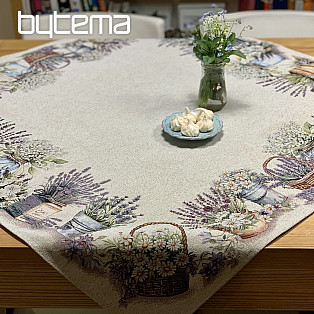 Gobelin-Tischdecke und Schal Schönheit in einem Korb