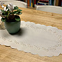 Bestickte Tischdecke und ovale BESTICKTE BLUMEN weiß