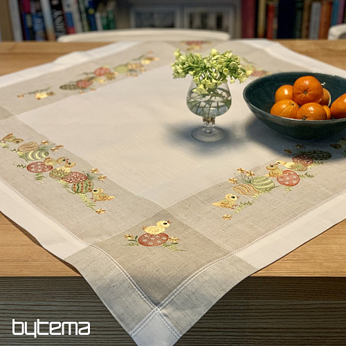 Bestickte Tischdecke Hühner mit Eiern