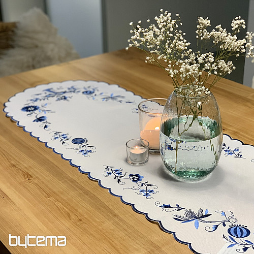 Bestickte Tischdecken ZWIEBELBLAU-WEISS