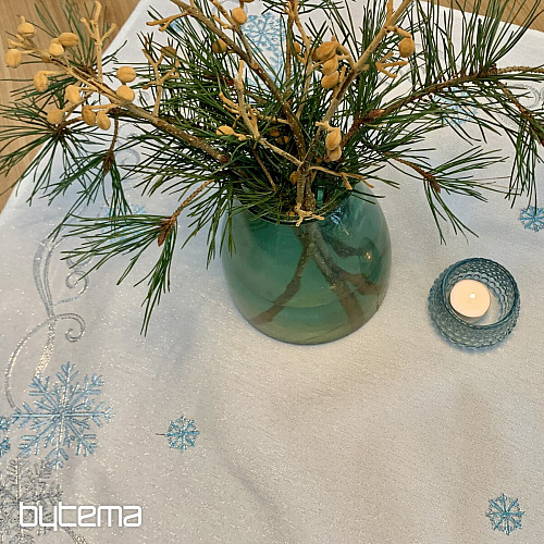 Bestickte Weihnachtstischdecke blau-silber