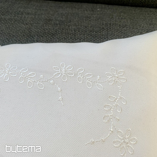 Gestickte Abdeckung BLUMEN weiß 40x40