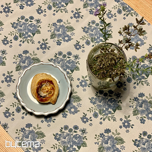 Tischdecke und Schal TOSCANA VALERY blaue Blume