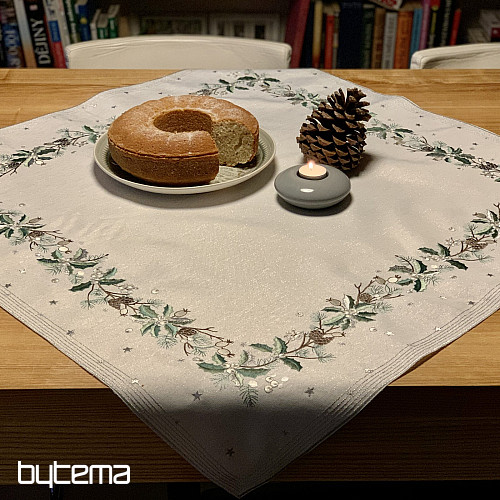 Bestickte Weihnachtstischdecke und Schal NADELN UND KEGEL