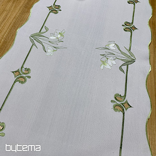 Bestickte Tischdecke und Schal SCHNEEWITTCHEN