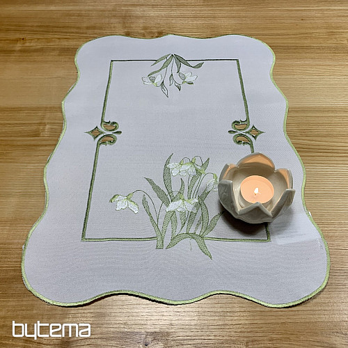 Bestickte Tischdecke und Schal SCHNEEWITTCHEN