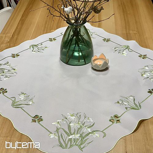 Bestickte Tischdecke und Schal SCHNEEWITTCHEN