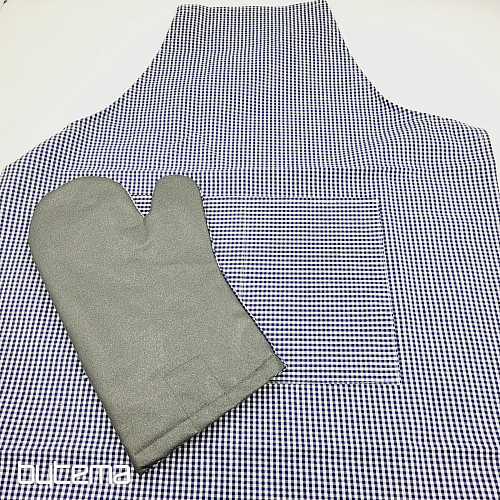 Schürze mit Handschuhen blau kariert
