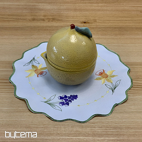 Bestickte Tischdecke und Schal NARCISSIS UND SCHNEEDOCHTOCHTER