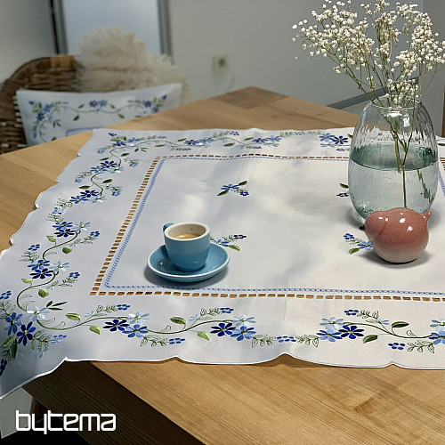 Bestickte Tischdecke und Schal VERGESSENE BLUMEN