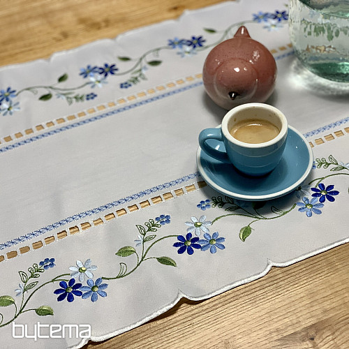 Bestickte Tischdecke und Schal VERGESSENE BLUMEN