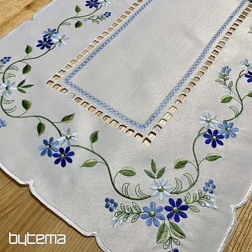 Bestickte Tischdecke und Schal VERGESSENE BLUMEN