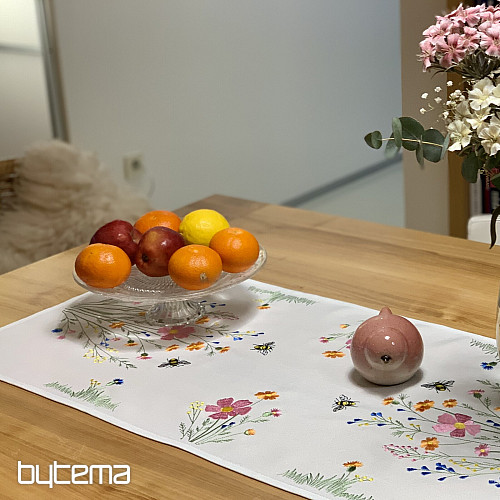 Bestickte Tischdecke und Schal Wiese und Bienen