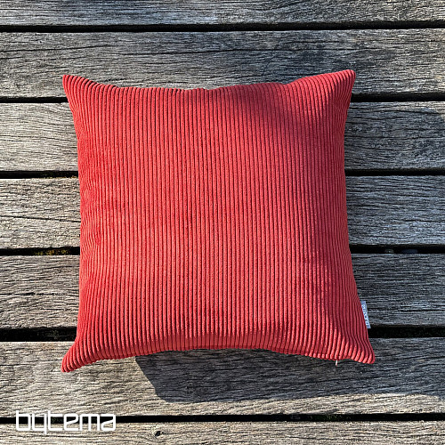 Dekorativer Kissenbezug DARVEN RED