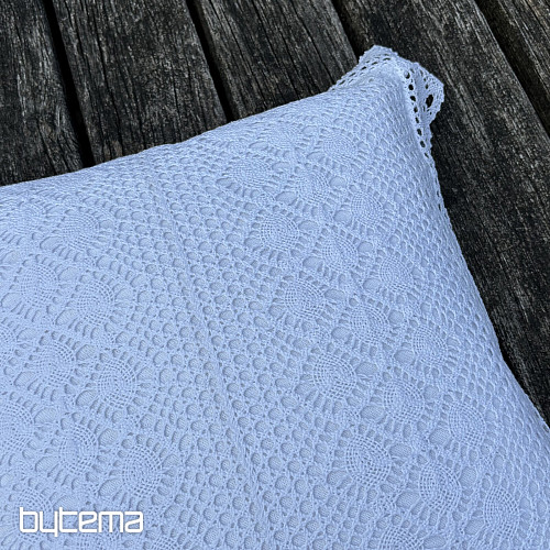 Spitzen-Dekorationshülle mit kleinen weißen Blumen