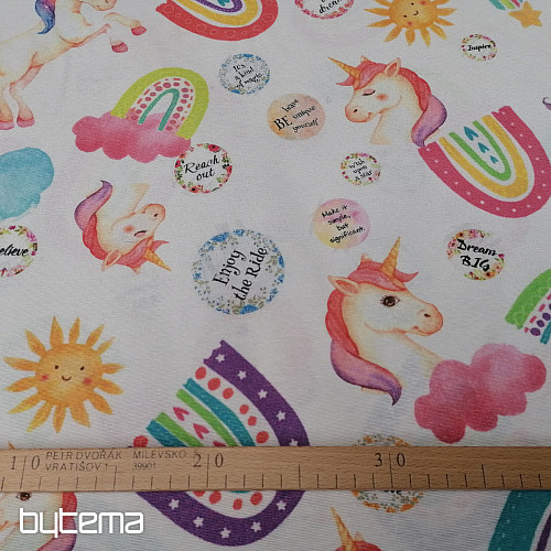 Dekorativer Stoff Einhörner